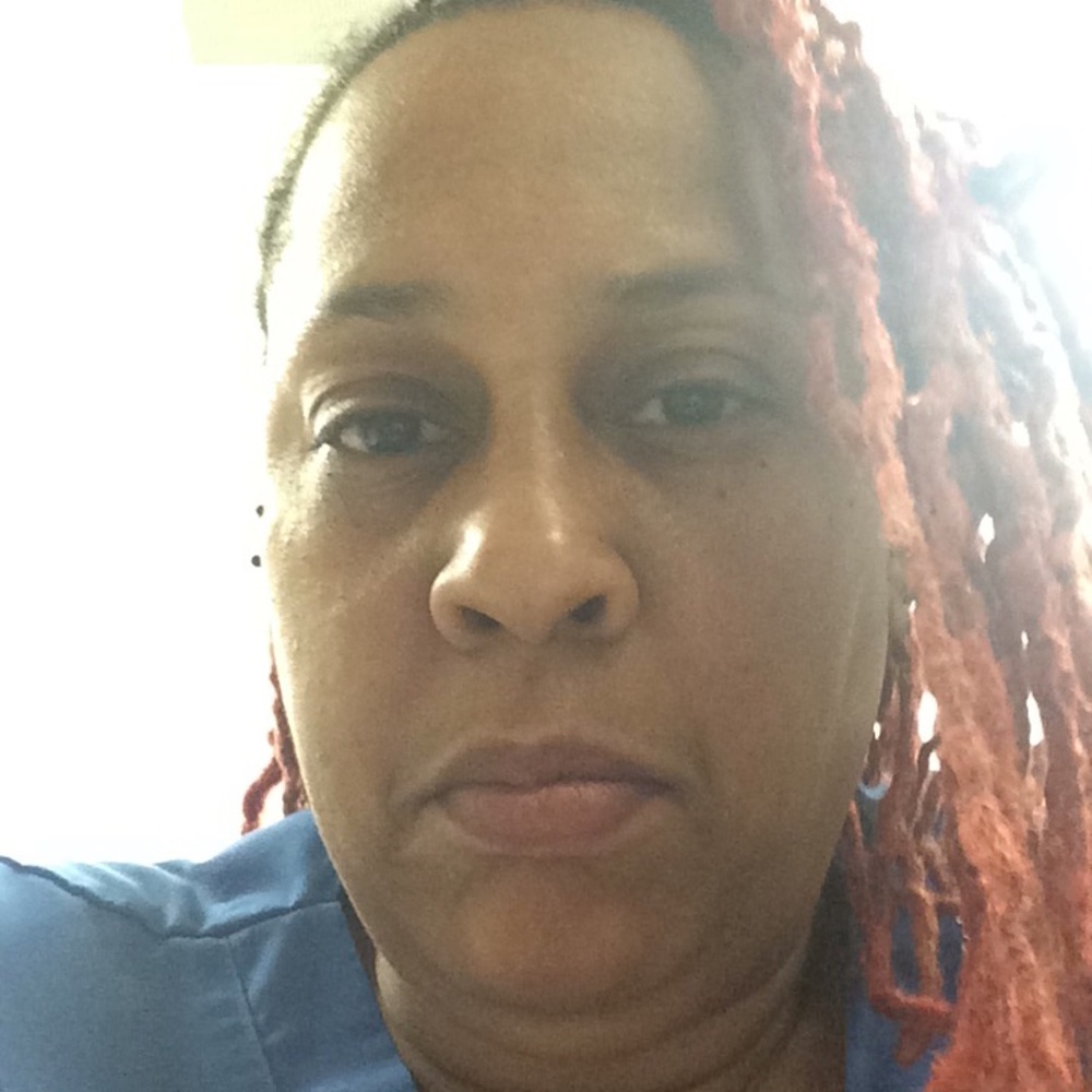 Meet your Posher, Delphine